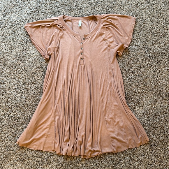 NWOT Talulah Flutter dress - Picture 1 of 2